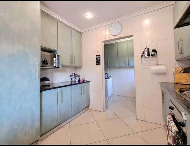 3 BEDROOM TOWNHOUSE FOR SALE IN RACEVIEW